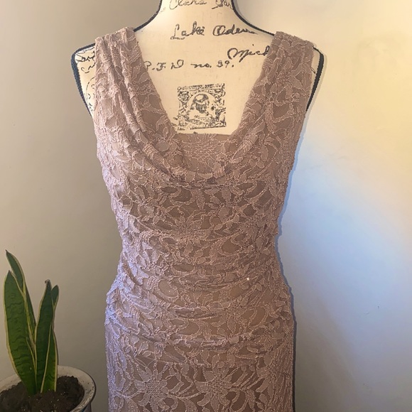 𝗡𝗜𝗚𝗛𝗧𝗪𝗔𝗬 𝗠𝗘𝗧𝗔𝗟𝗟𝗜𝗖 𝗟𝗔𝗖𝗘 𝗚𝗢𝗪𝗡 - Picture 2 of 12